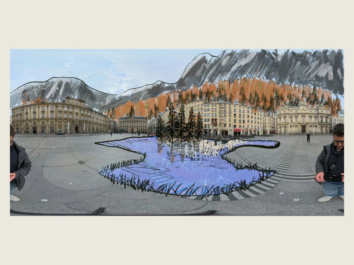 Vue panoramique de la place des Terreaux sur laquelle sont peints un lac bleu, une rangée de sapins et des montagnes orange et grises
