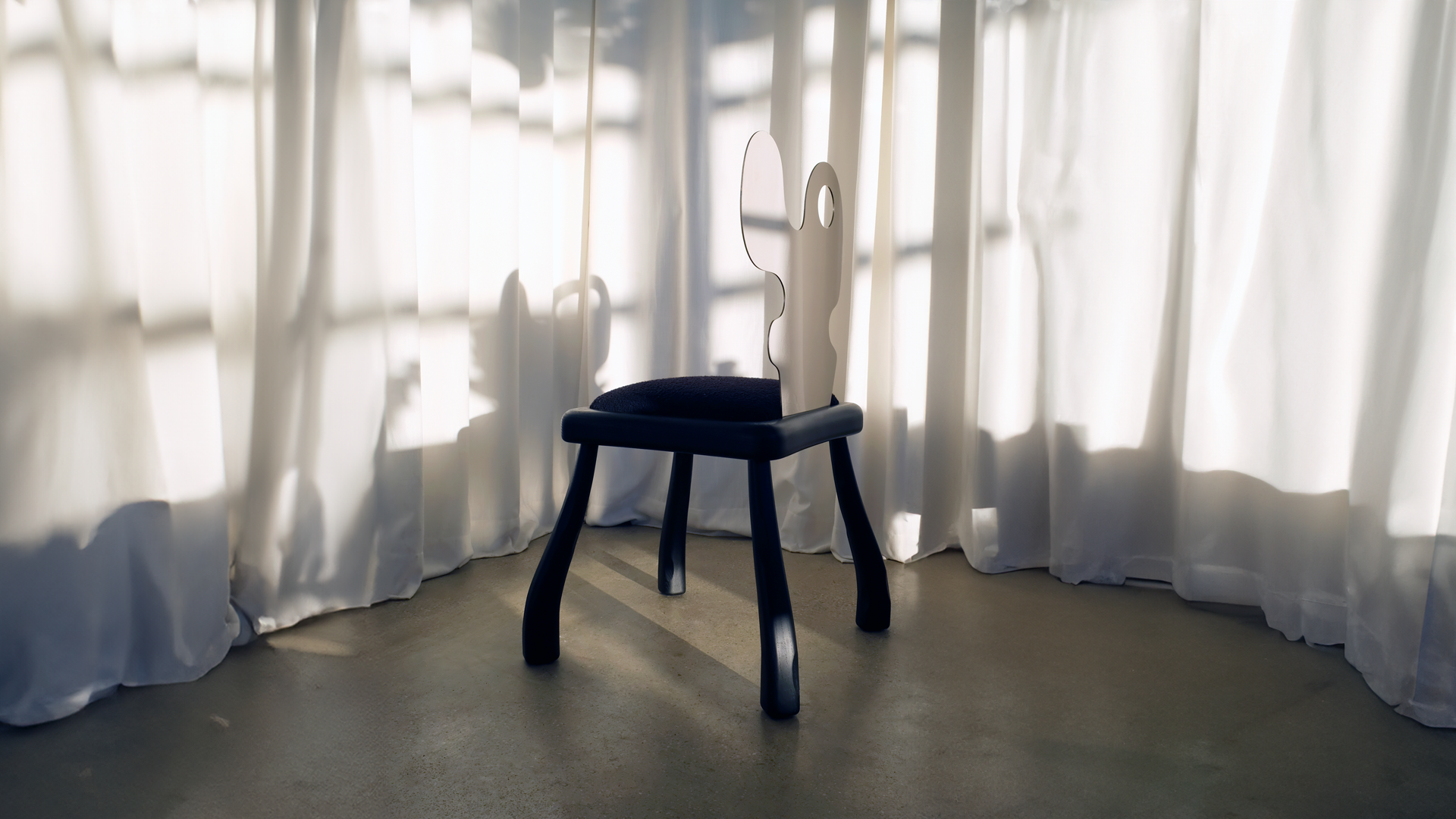 A dining chair_VII_desktop_02