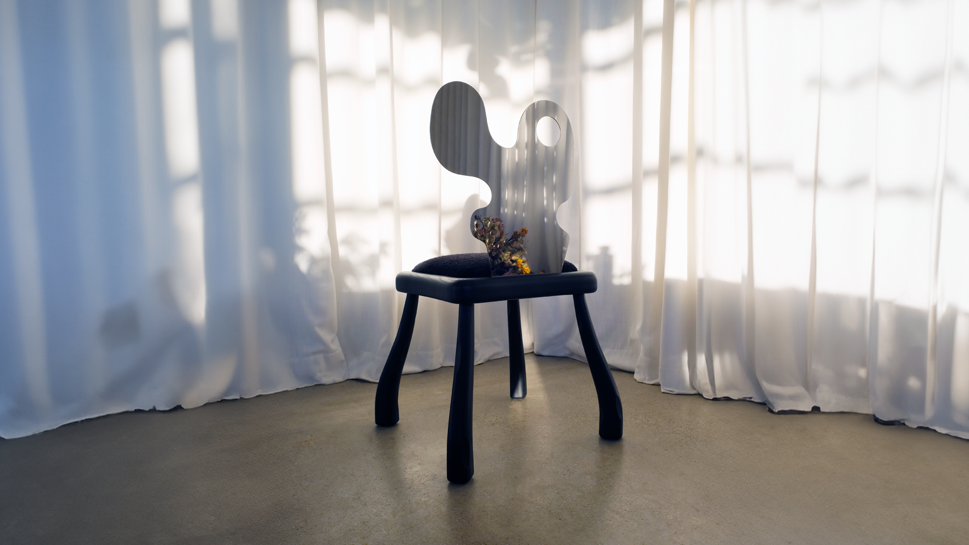 A dining chair_VII_desktop_01