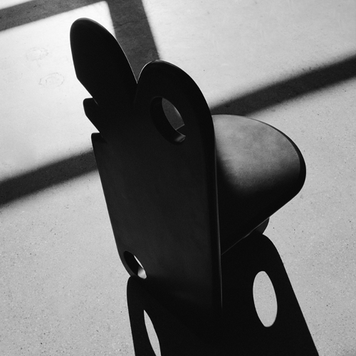 a_chair_I_mobile_03