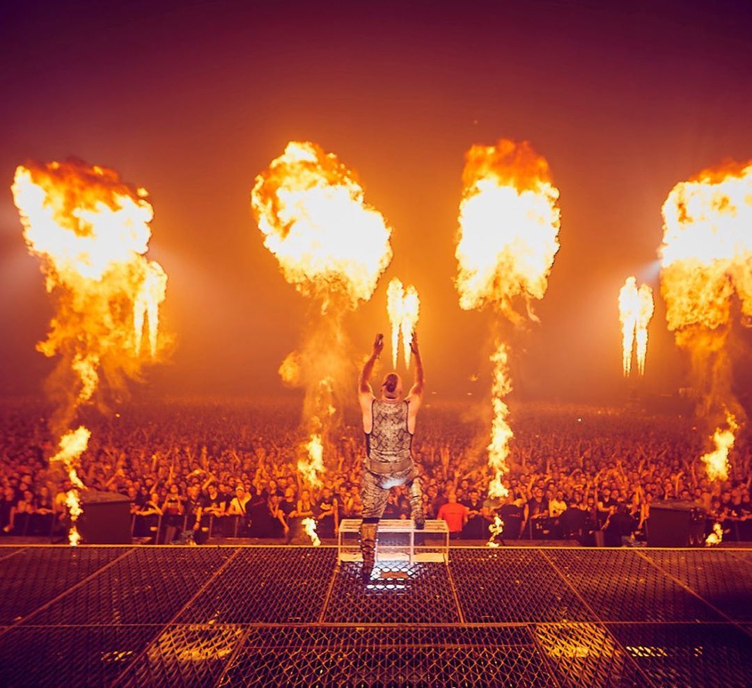 Foto · Flammenwand