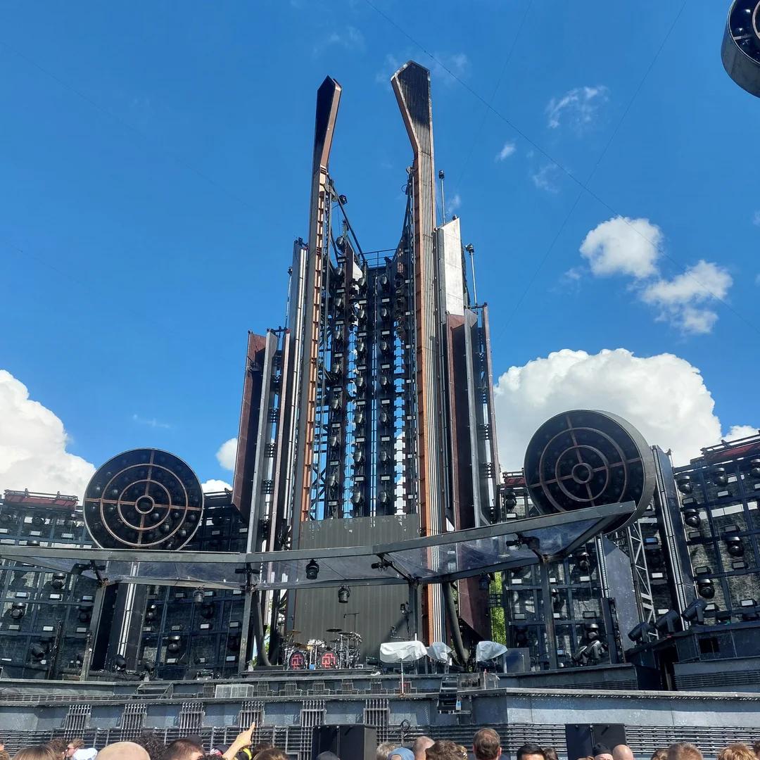 Foto · ELEMENT 01 · ZENTRAL-TURM
