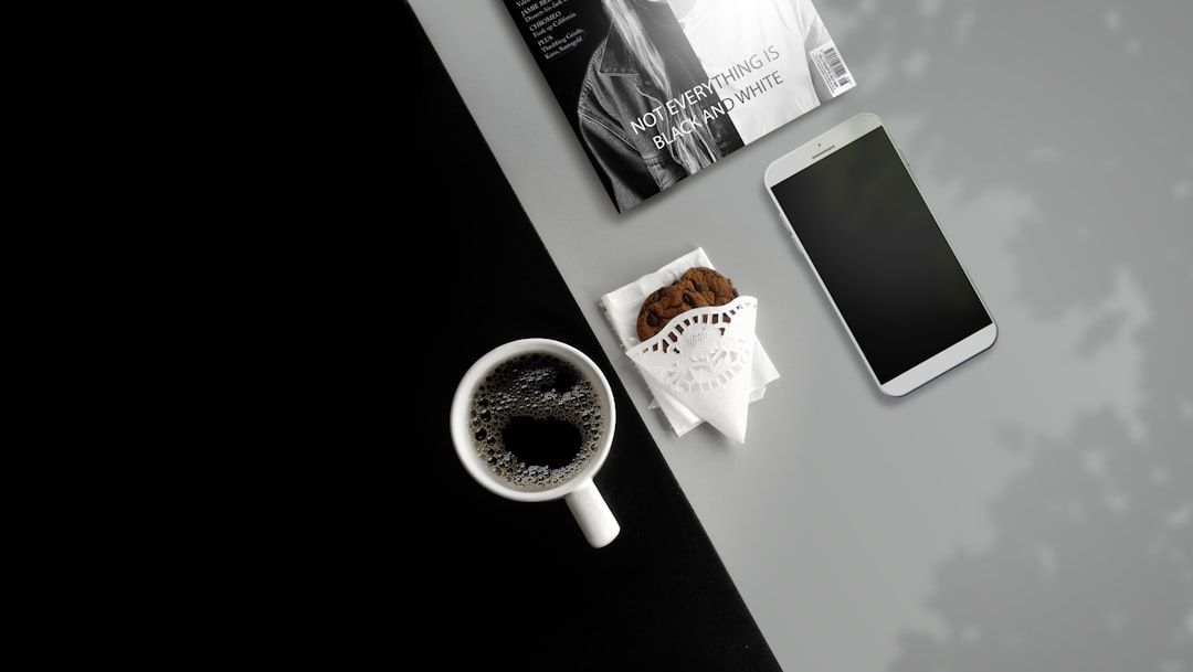 How to Choose a Free Mockup (Photo-Realistic, Flat, or 3D — They're Not Interchangeable)