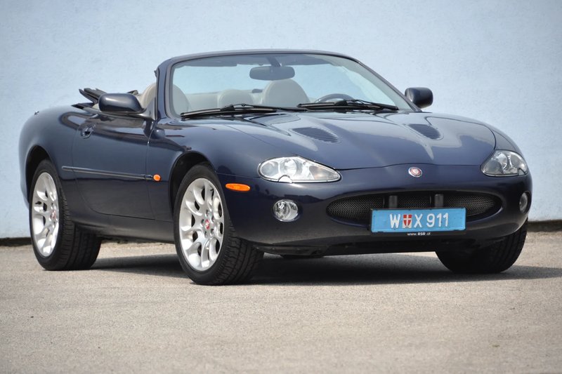 2000 Jaguar XKR