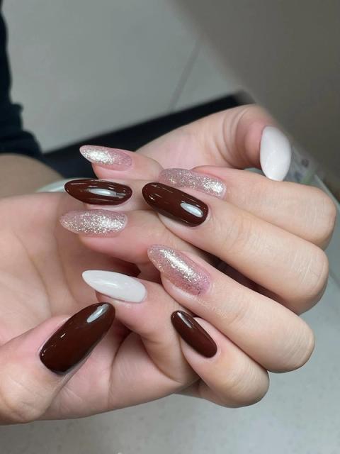 Cioccolato al latte e glitter champagne