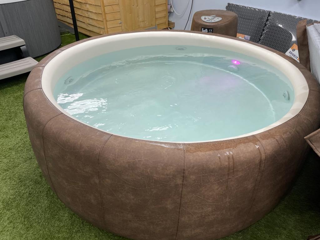 Refurbished Softub Legend T220 The Softub Legend is spacious enough for