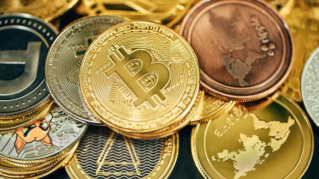 Bitcoin leads crypto markets into 2026 as liquidity shifts and onchain activity accelerates