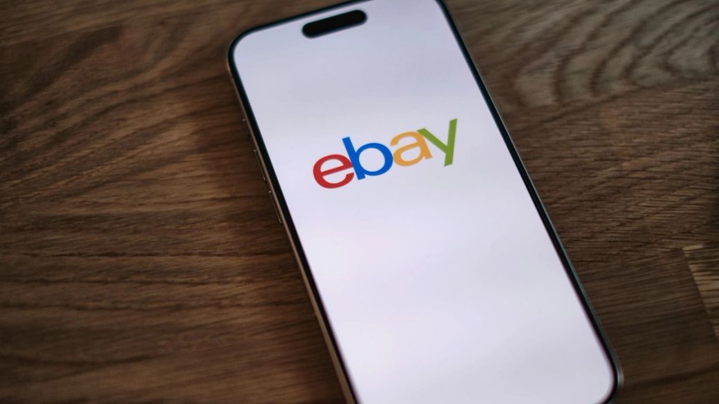 GameStop offers $125 per share to acquire eBay