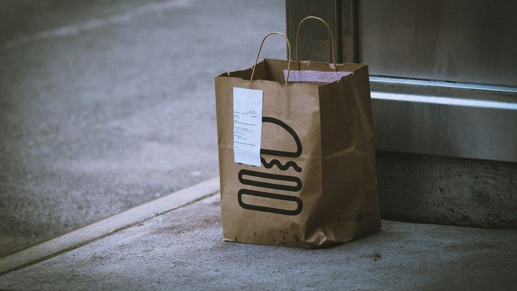 Shake Shack reveals soggy year-end sales