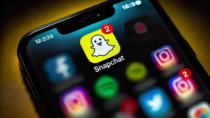 Snap share price collapses 20% as revenue disappoints three ways