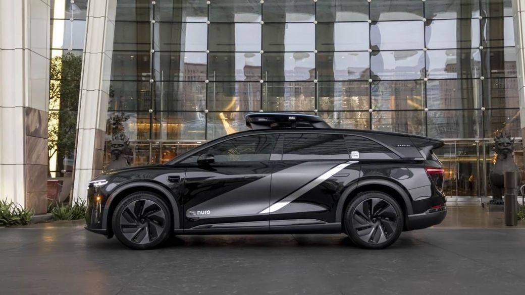 Lucid, Nuro and Uber unveil global robotaxi
