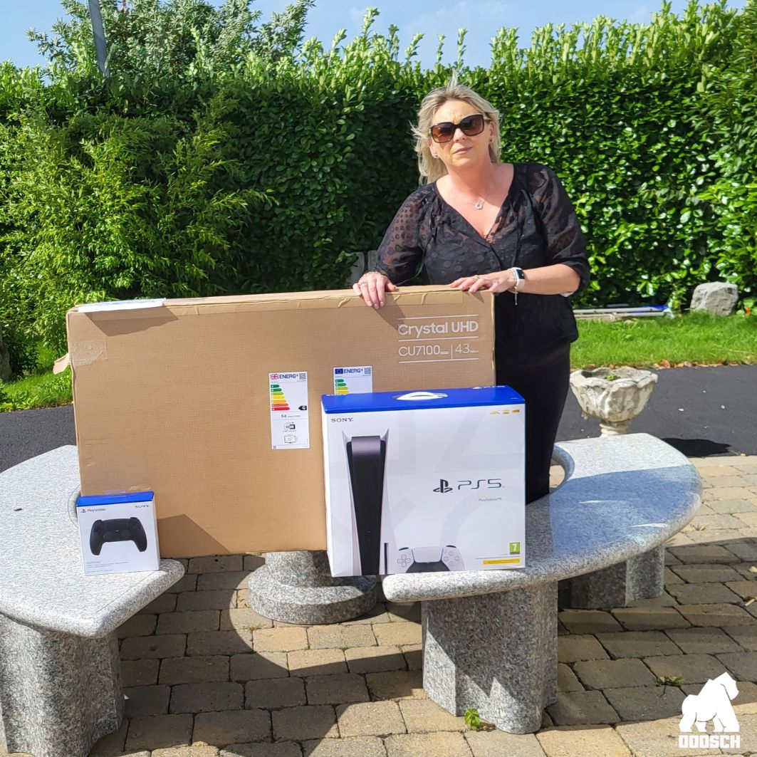 Winner: Amanda O Dwyer  – High Roller PS5 And Samsung TV Bundle – Ticket: 24