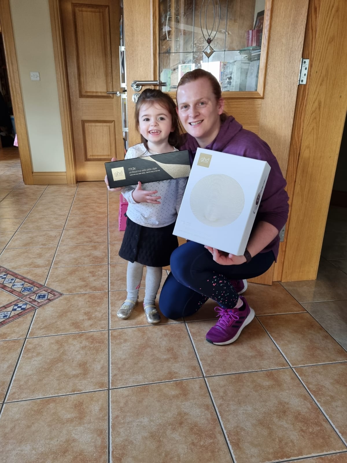 Winner: Geraldine Mc Namara – GHD Max Bundle – Ticket: B33