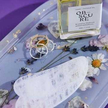 Spoil her with beautifully handcrafted gifts curated with care.