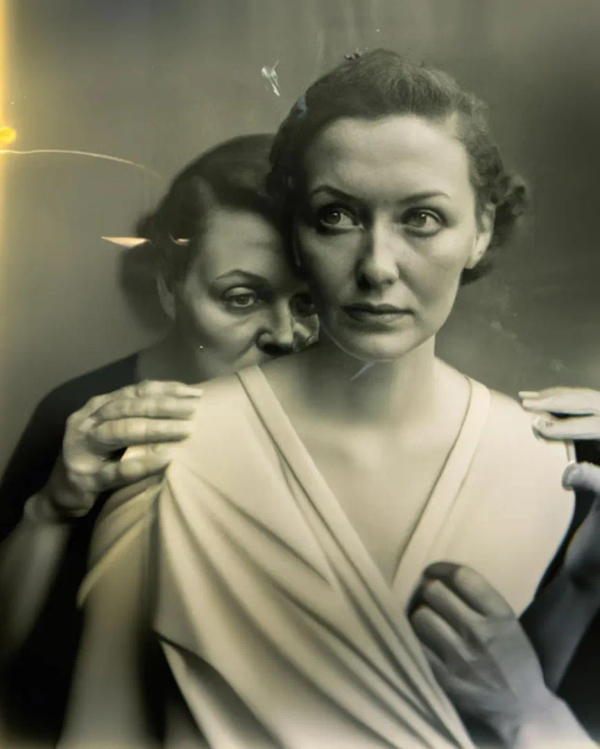 Sektör genelinde büyük tartışma yaratan, Boris Eldagsen’in yapay zekâ ile ürettiği ‘The Electrician’ adlı fotoğrafı.