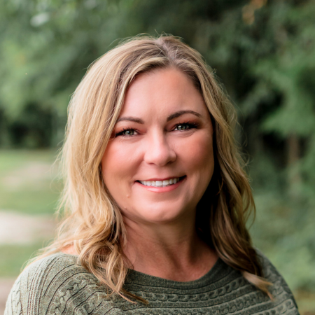Headshot of Suzanne Forehand