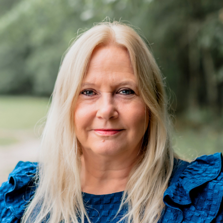 Headshot of Cindy Blanchard