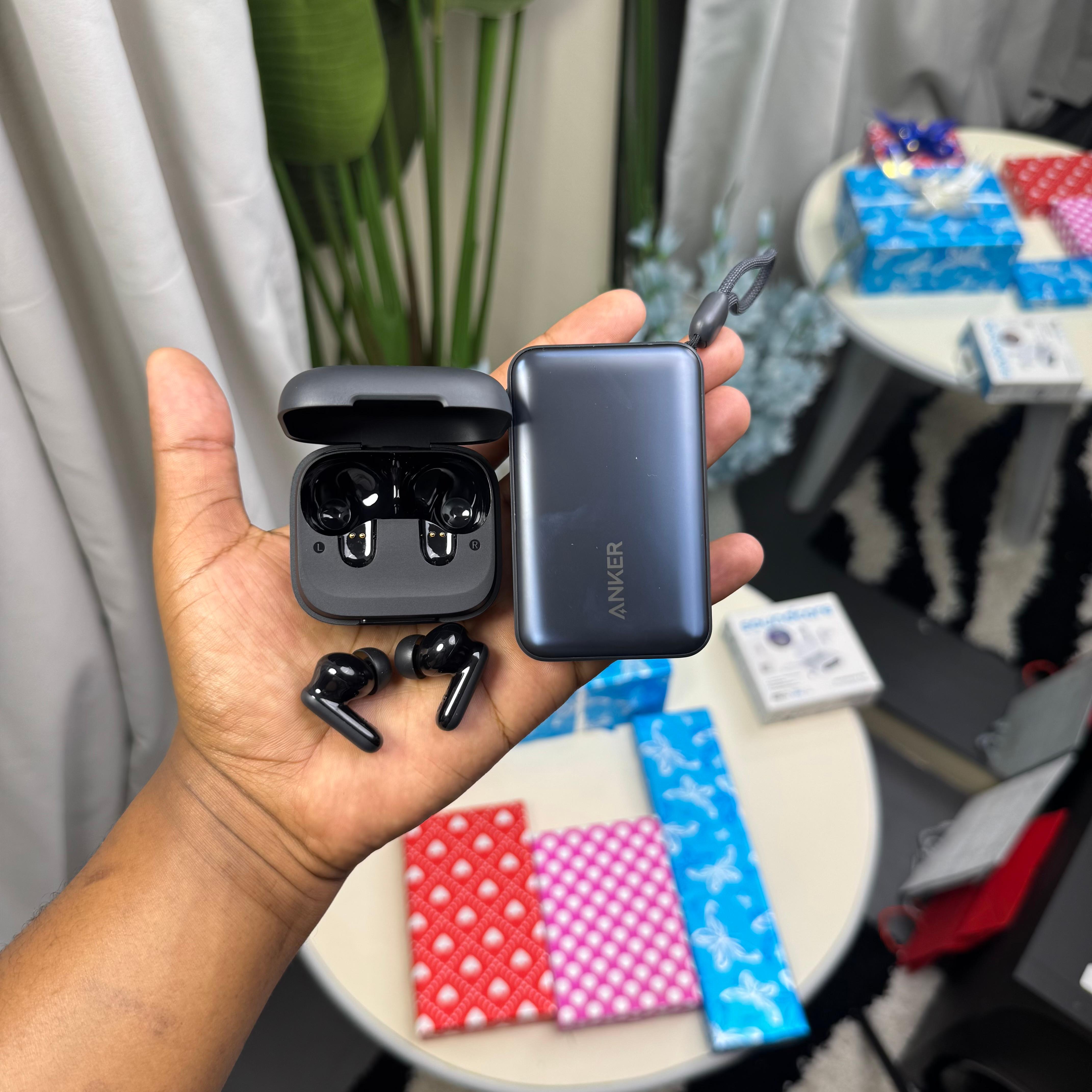 Soundcore R50I NC + Anker Nano 45W 10,000mAh Classic Gift Package image 3