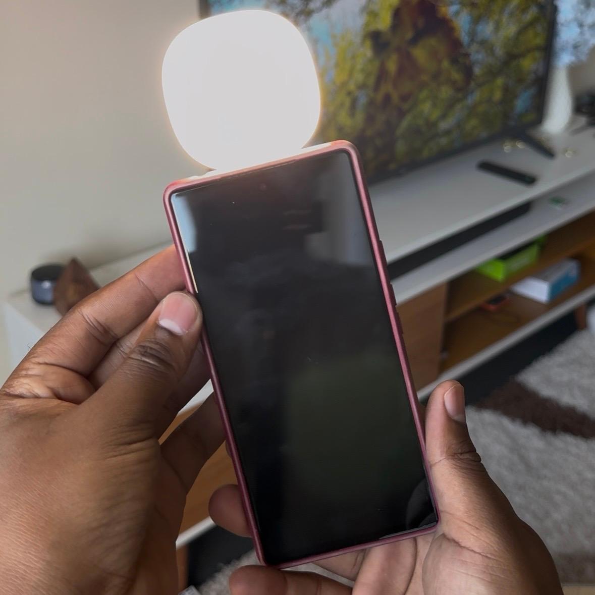 Magnetic Selfie/Fill Light image 2