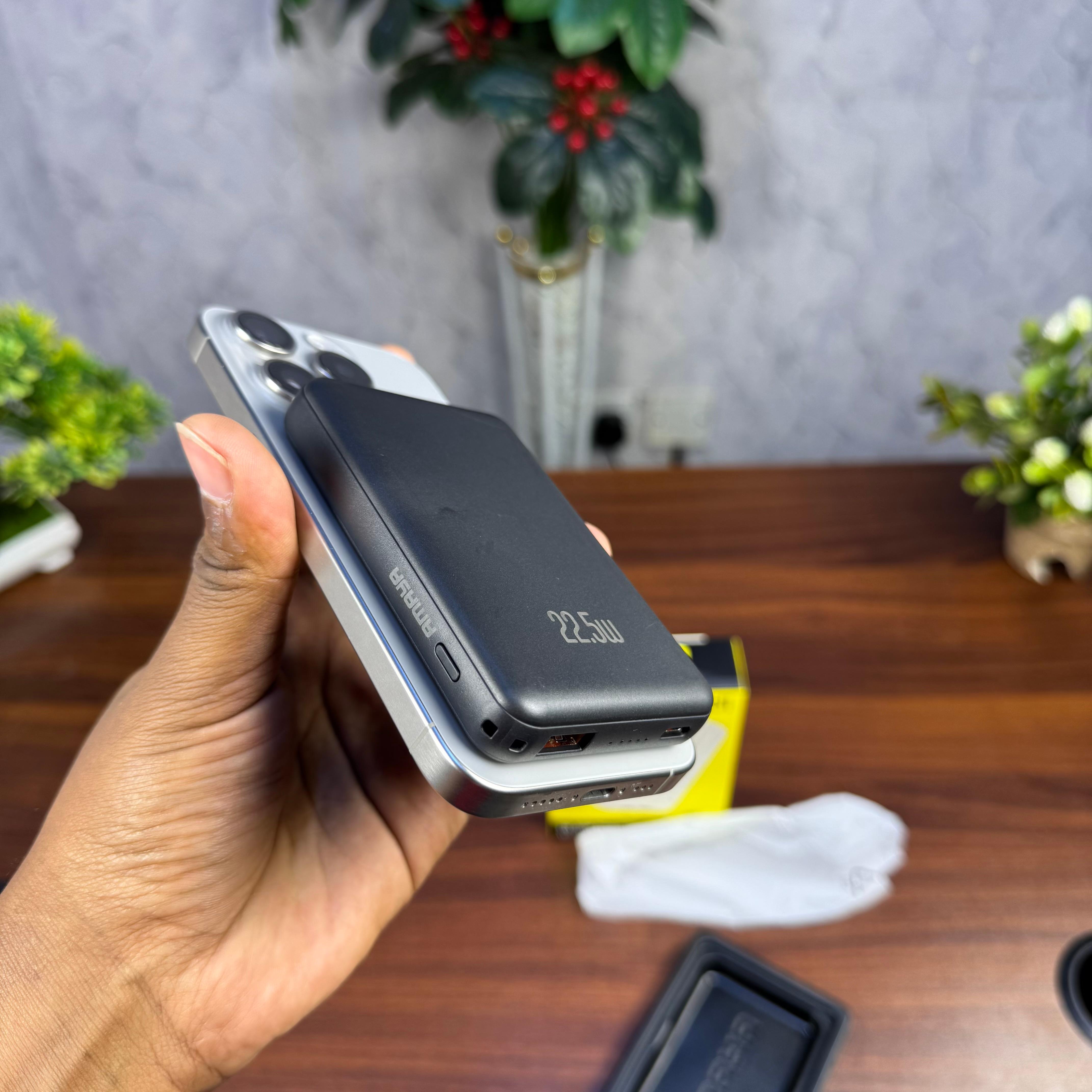 Amaya 5000mAh Magnetic Wireless Powerbank image 3