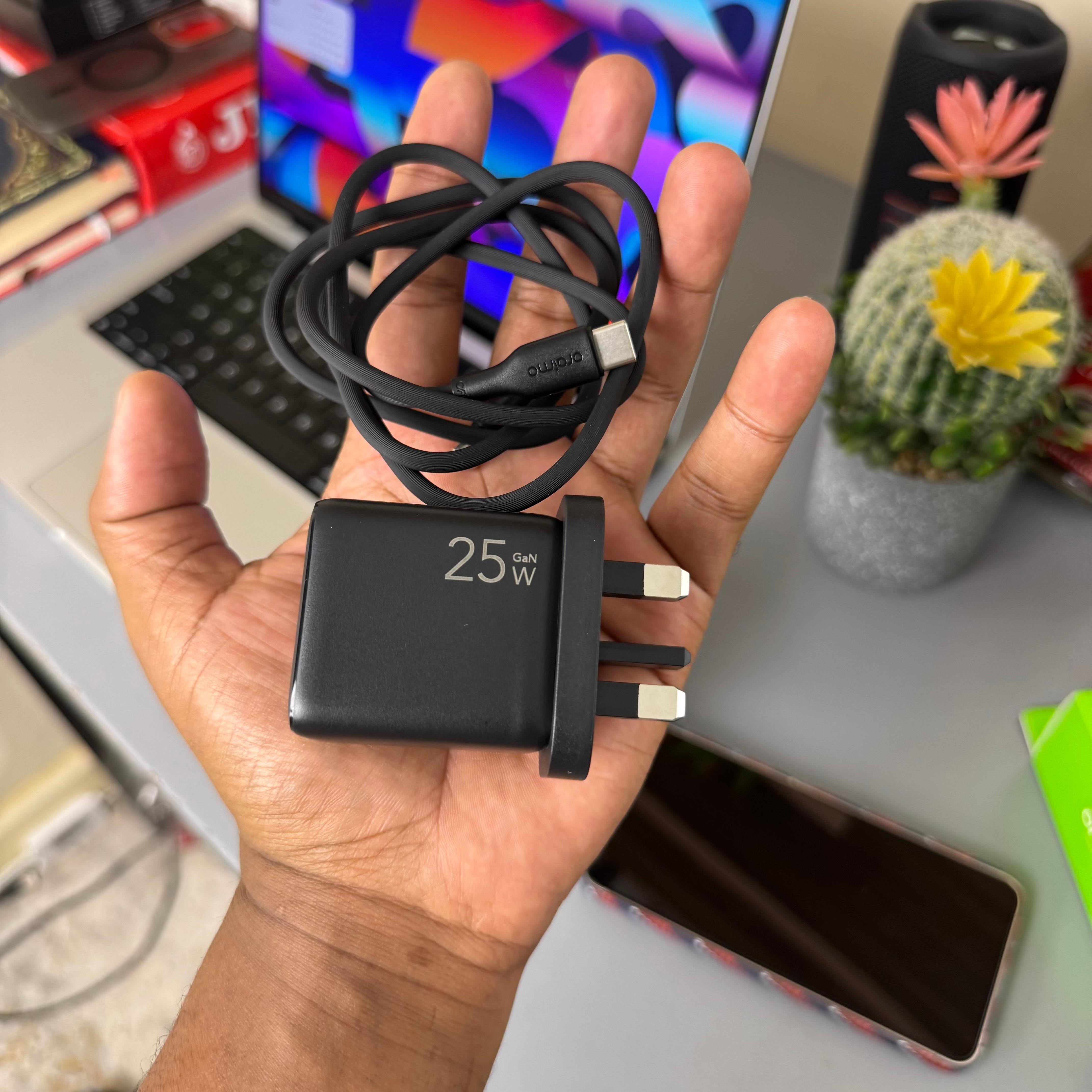 Oraimo PowerGaN 251 + C to C Cable 25W GaN Charger image 2