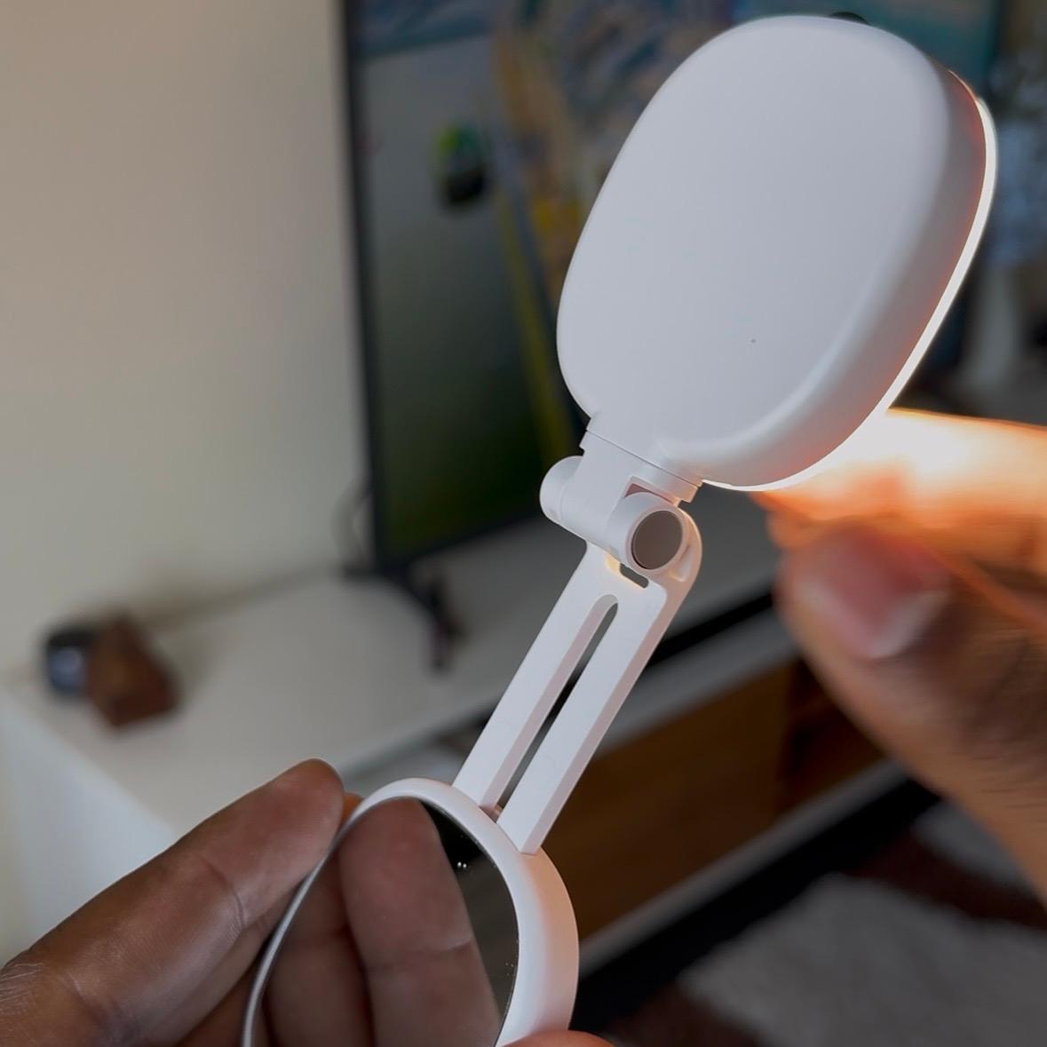 Magnetic Selfie/Fill Light image 4