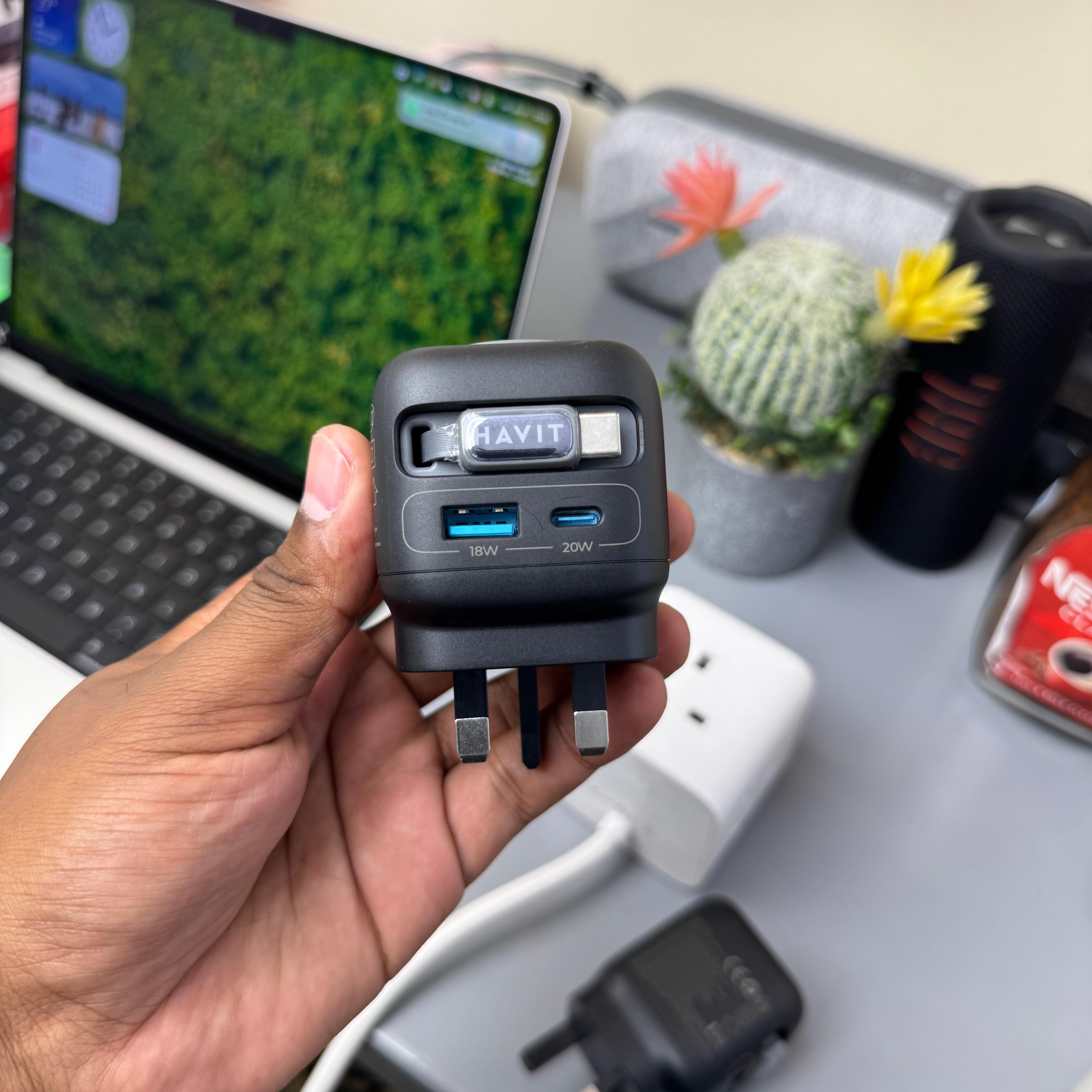 Havit UC252 35W GaN Travel Charger with Stretch Cable and Watch Charger image 2