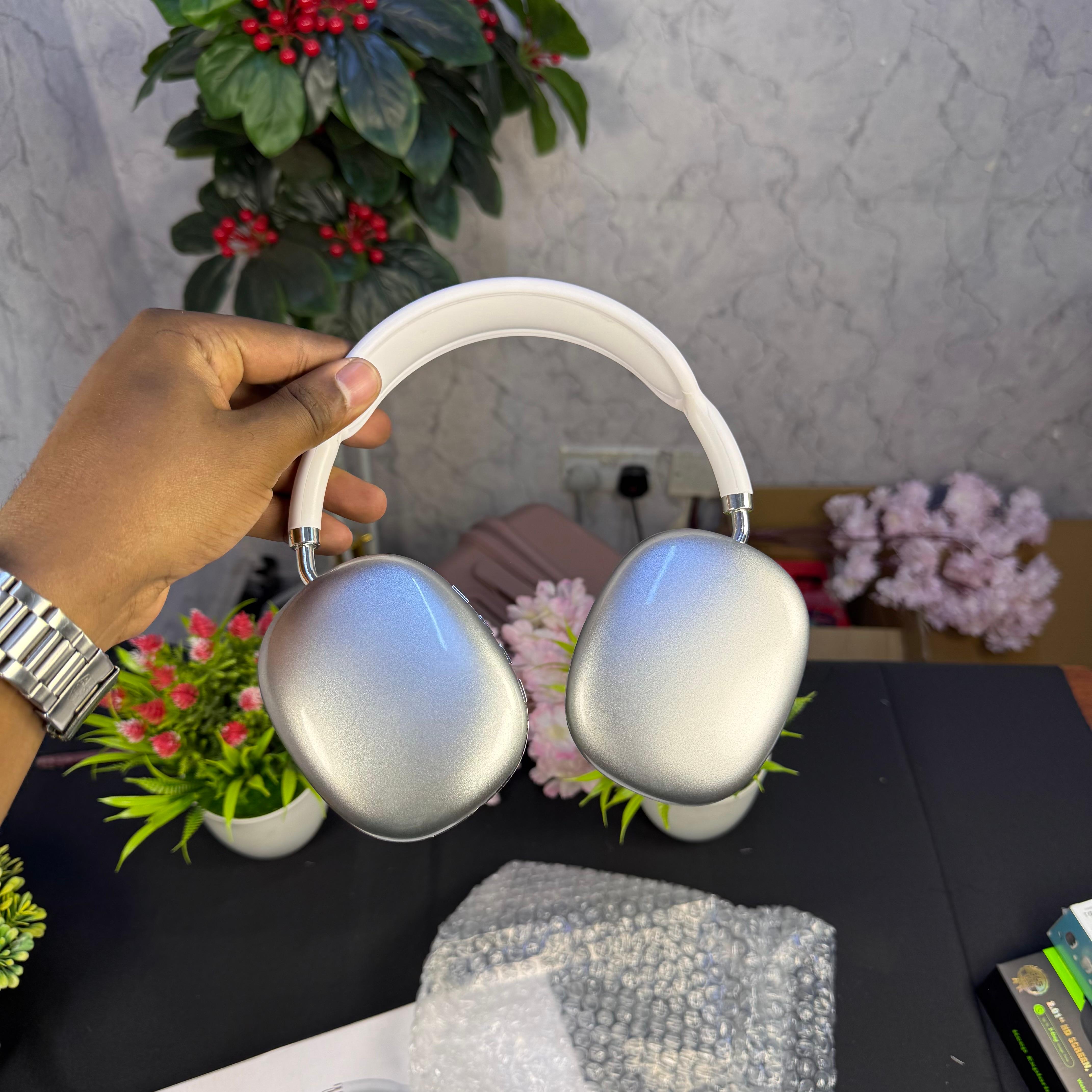 P9 Trendy headphones