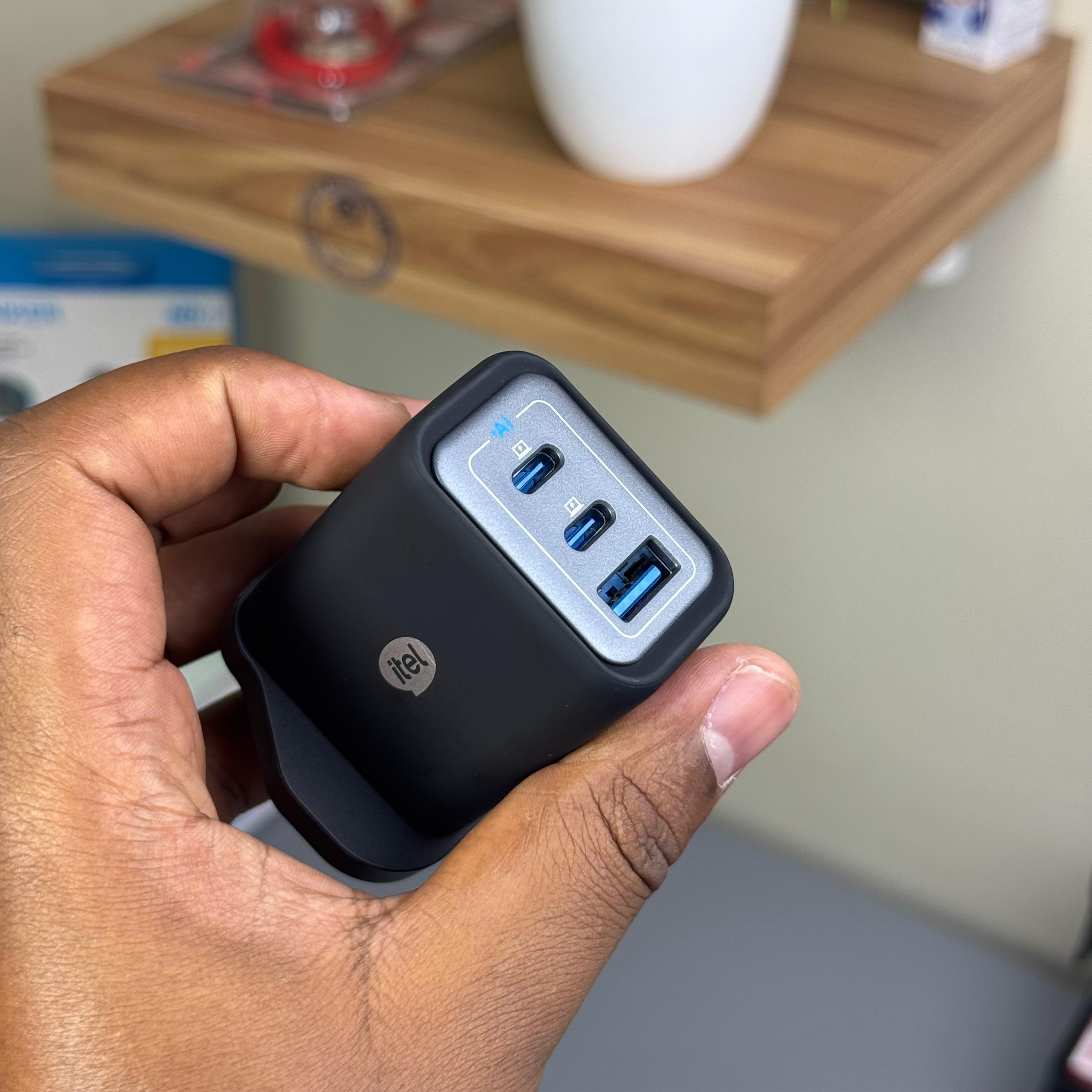 Itel Charger Flow I 65W Tripple Port GaN Phone and Laptop Charger image 2