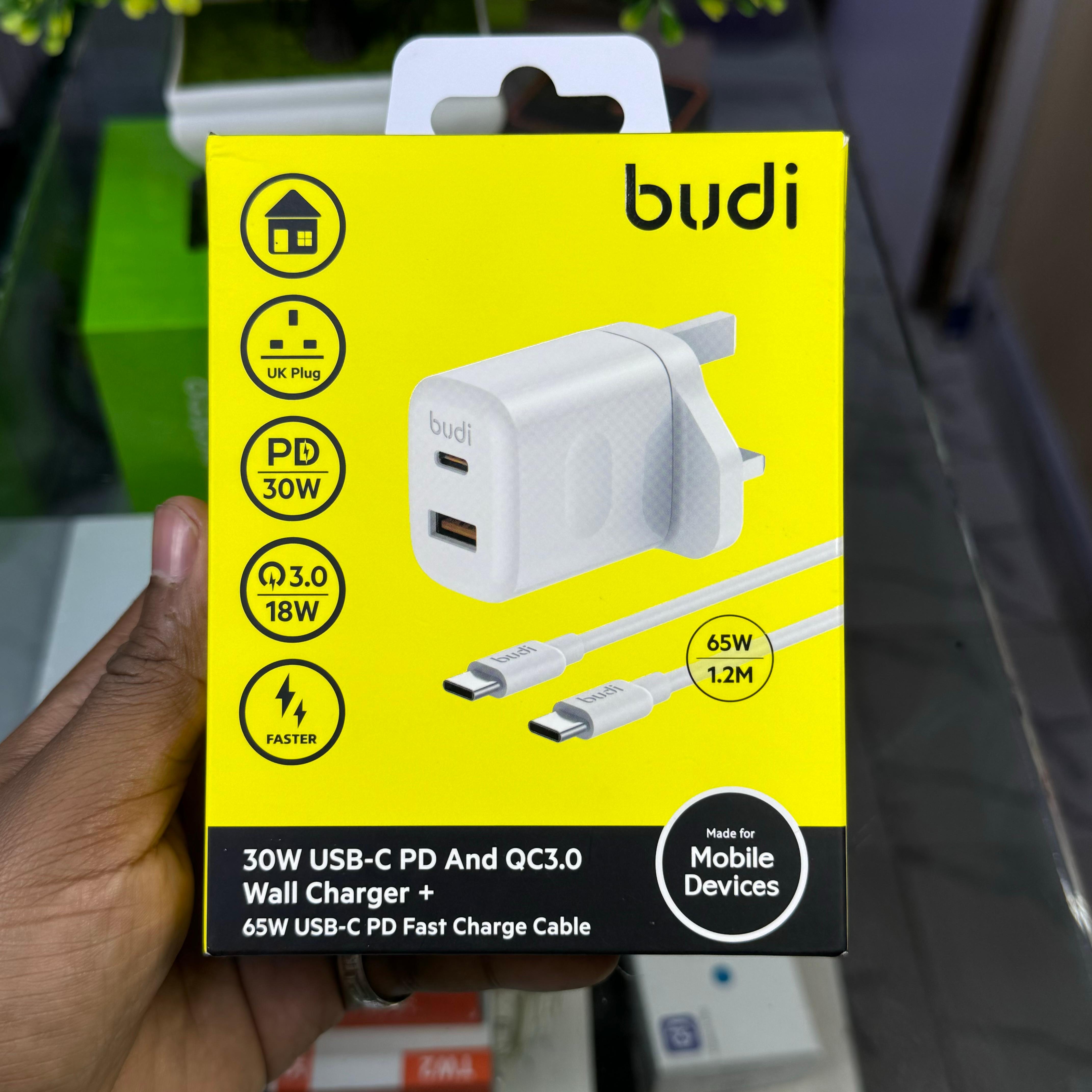 Budi 30W wall charger and 65W Pd cable image 4