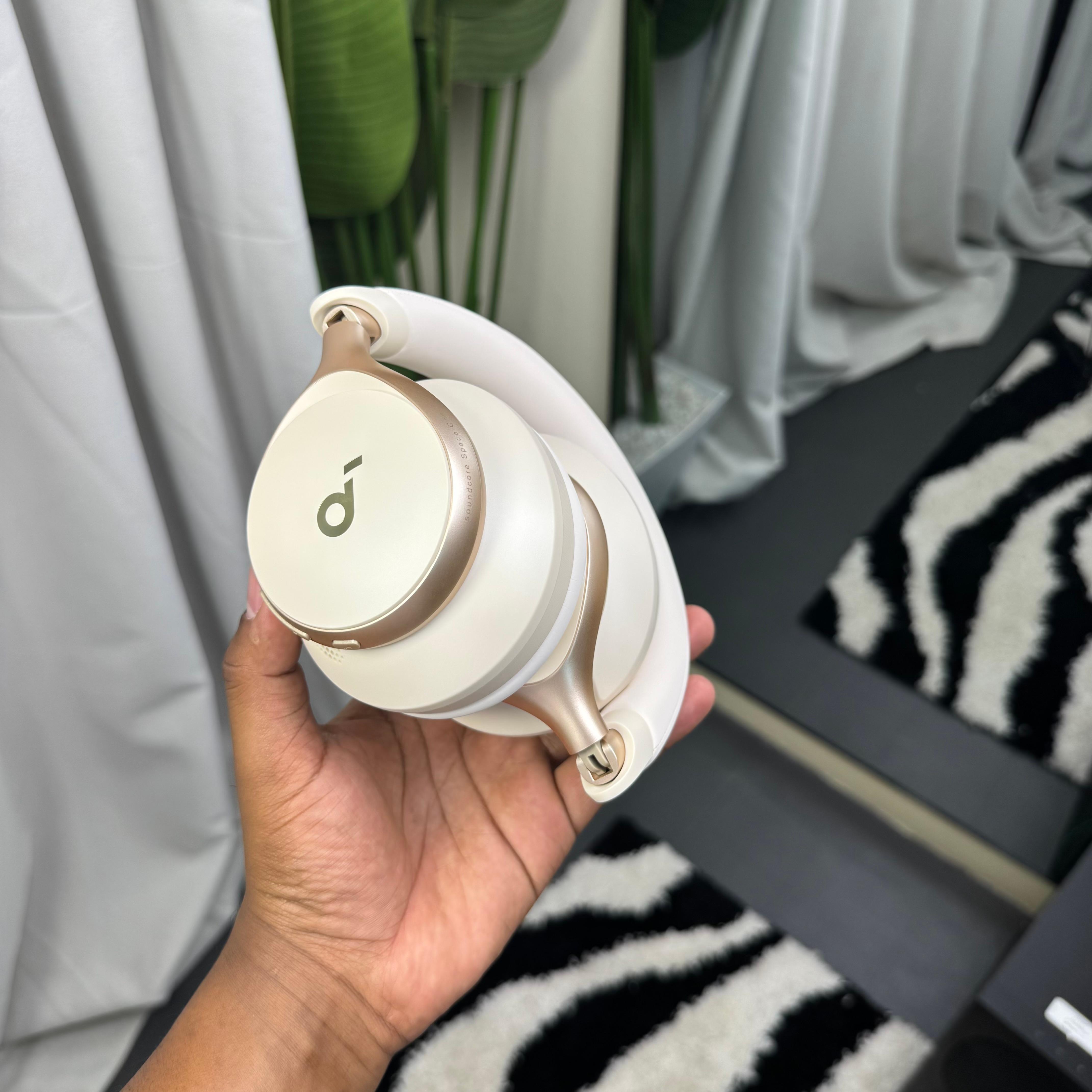 Soundcore Space One Headphones image 8