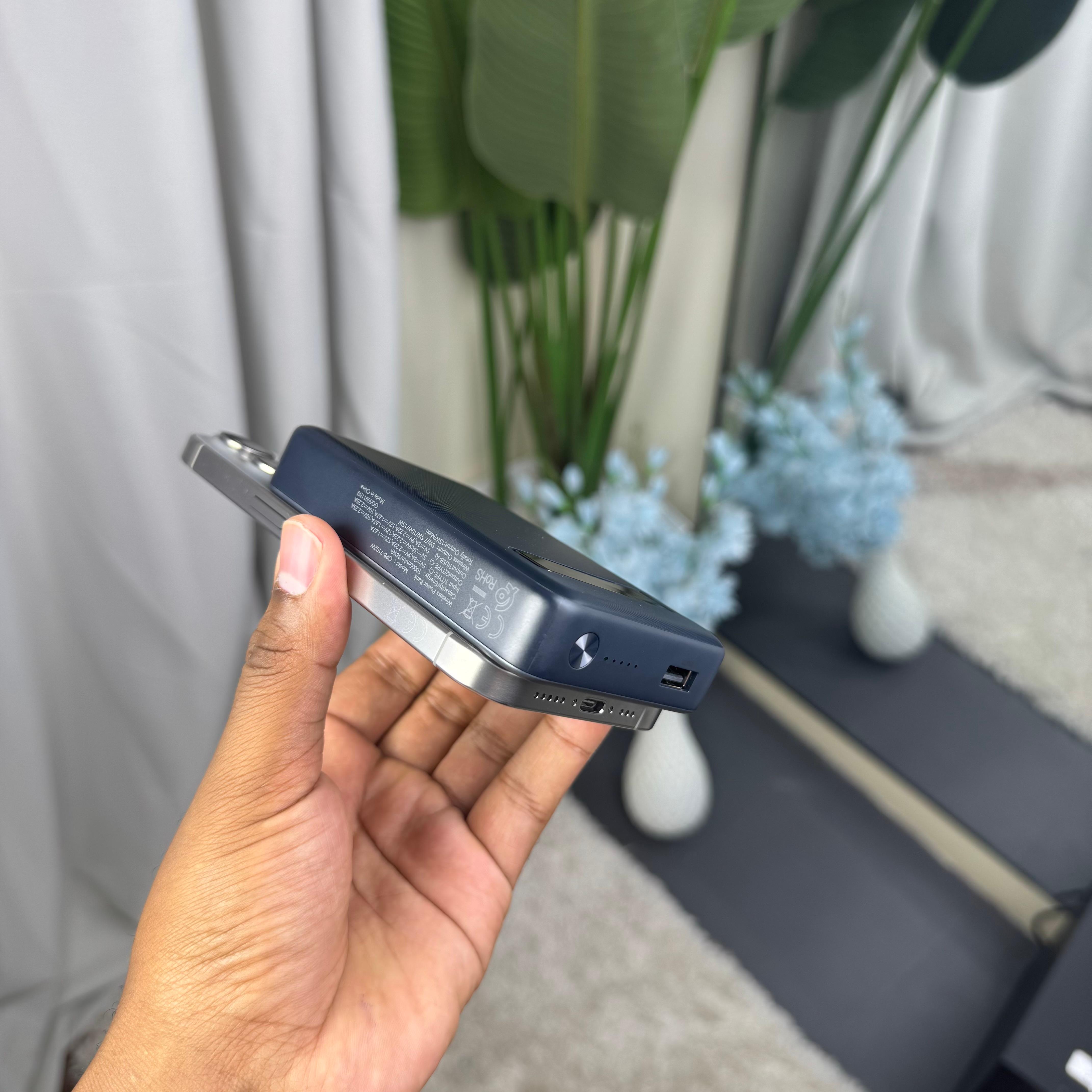 Oraimo Magpower 15 (10000mAh) Magnetic Wireless Powerbank with Fast Wired Charging image 5