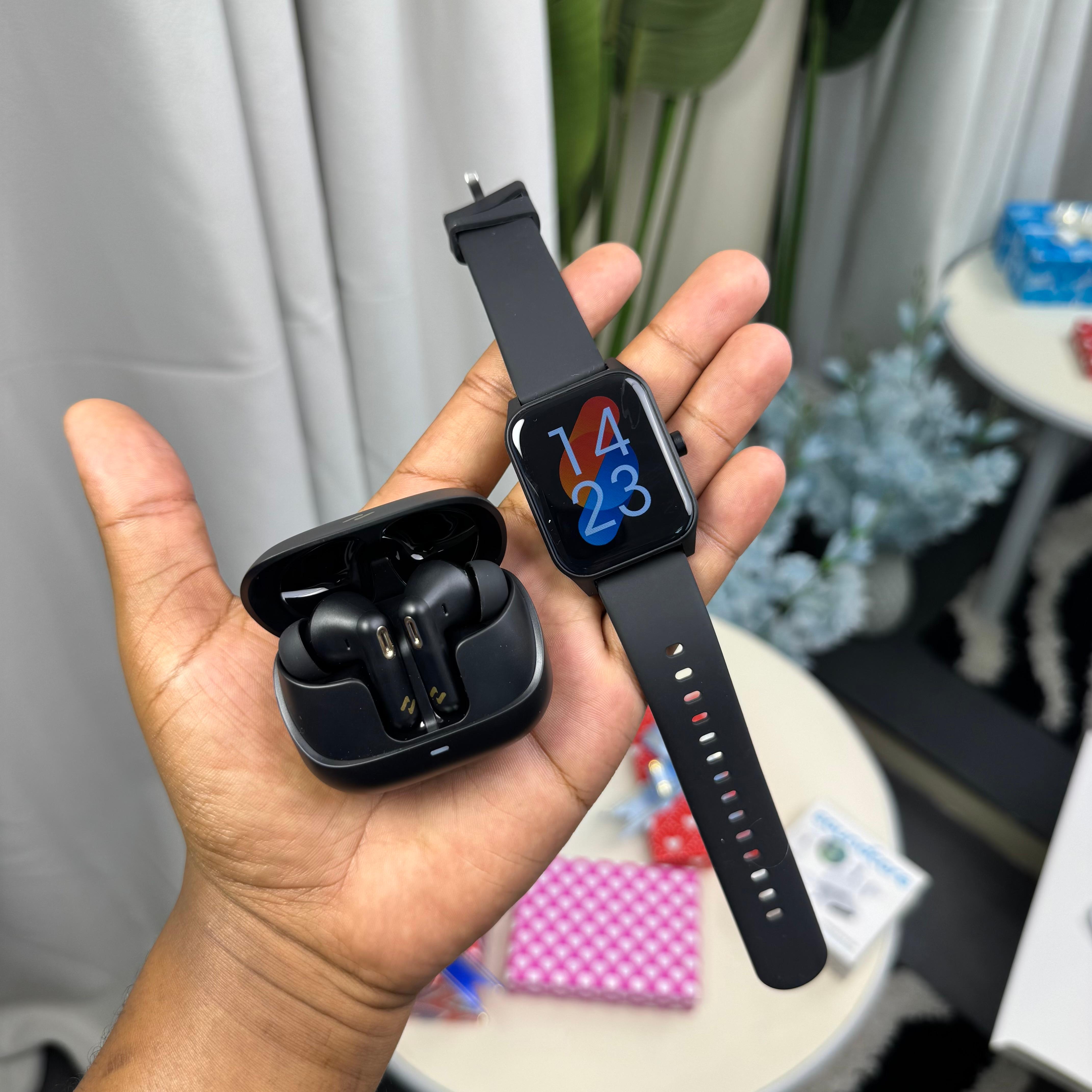 Havit M9052 Small Smartwatch + Havit Tw906 Pro Gift Package image 3