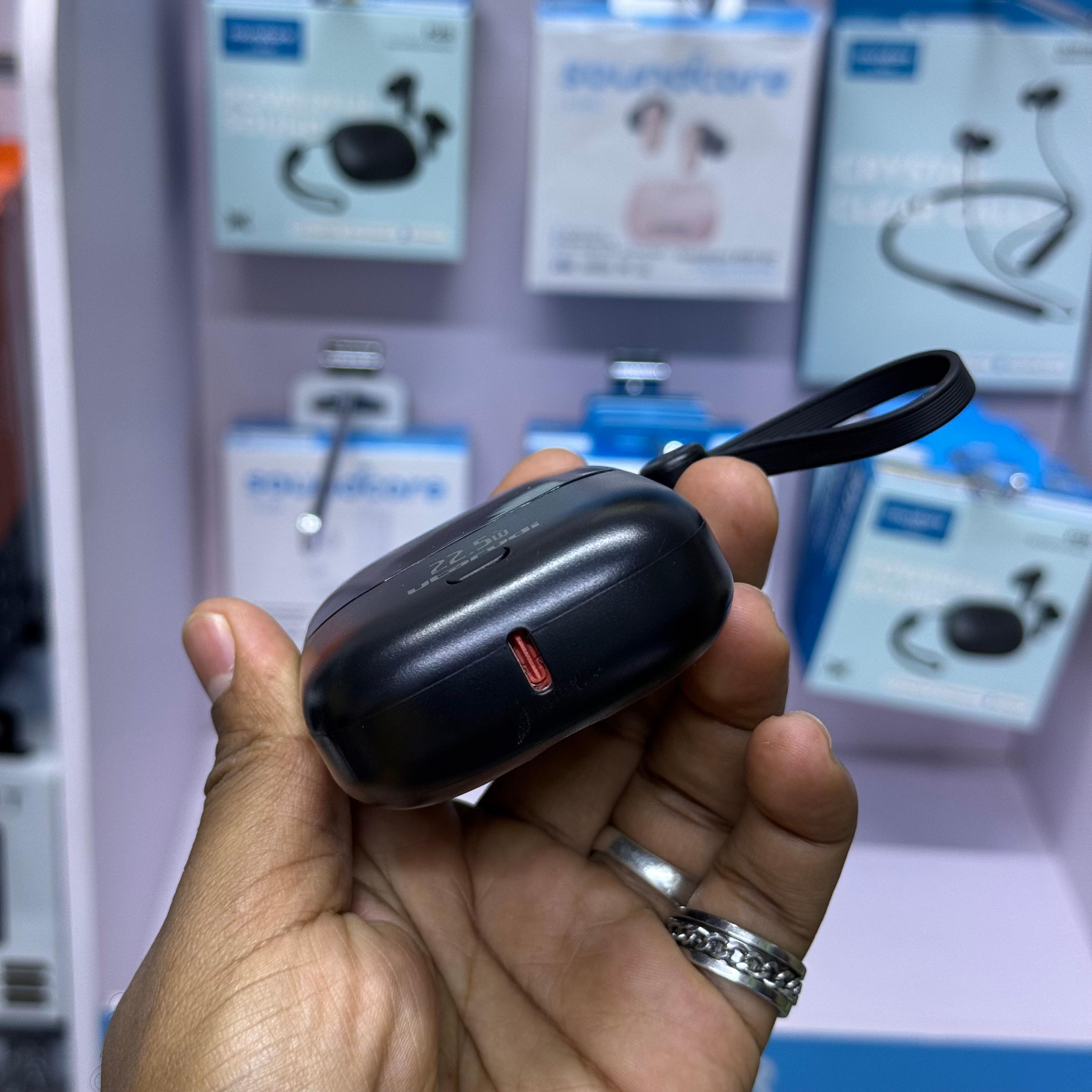 Utarudi 10000mAh portable powerbank with cables image 5