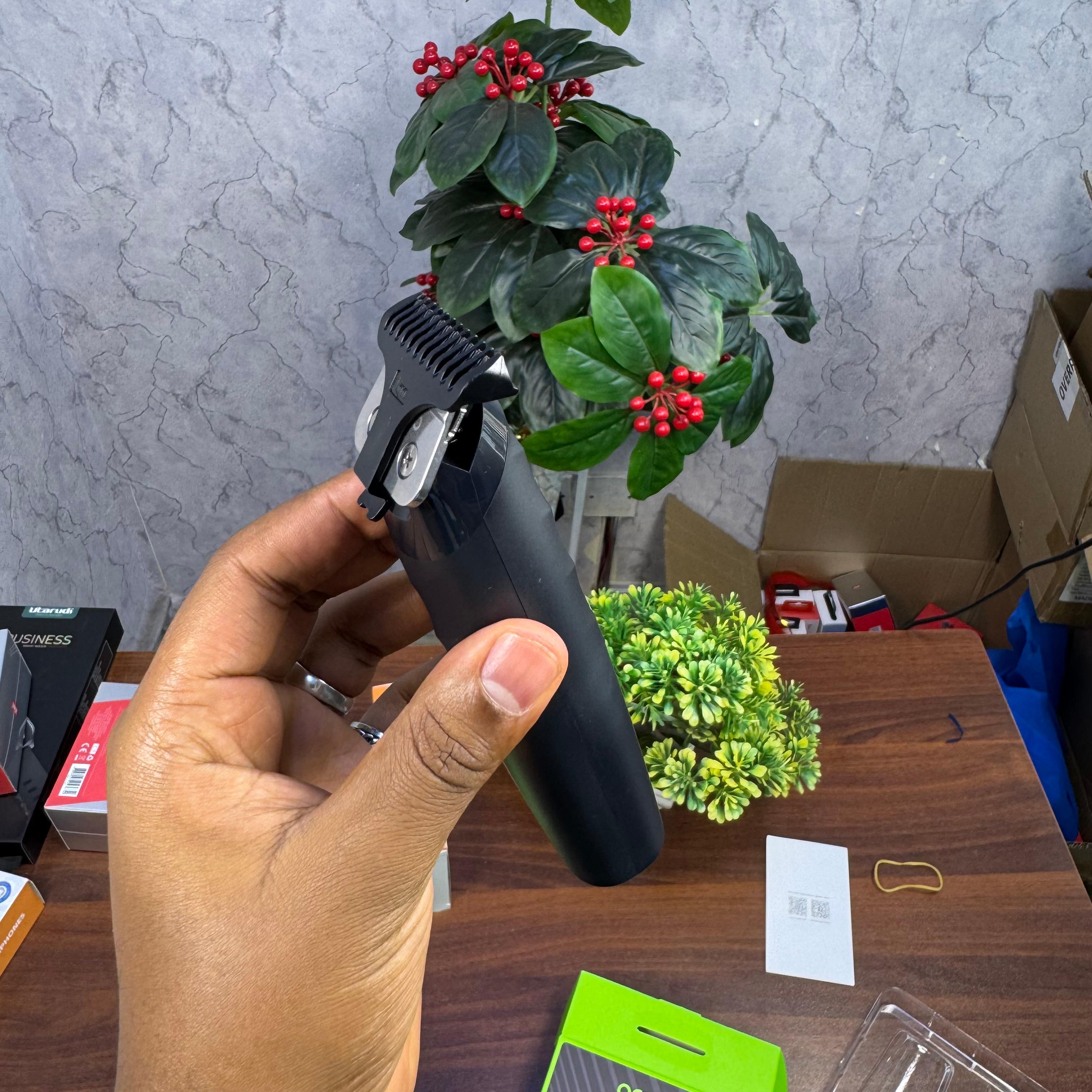 Oraimo Smart Trimmer Home hair Trimmer image 2