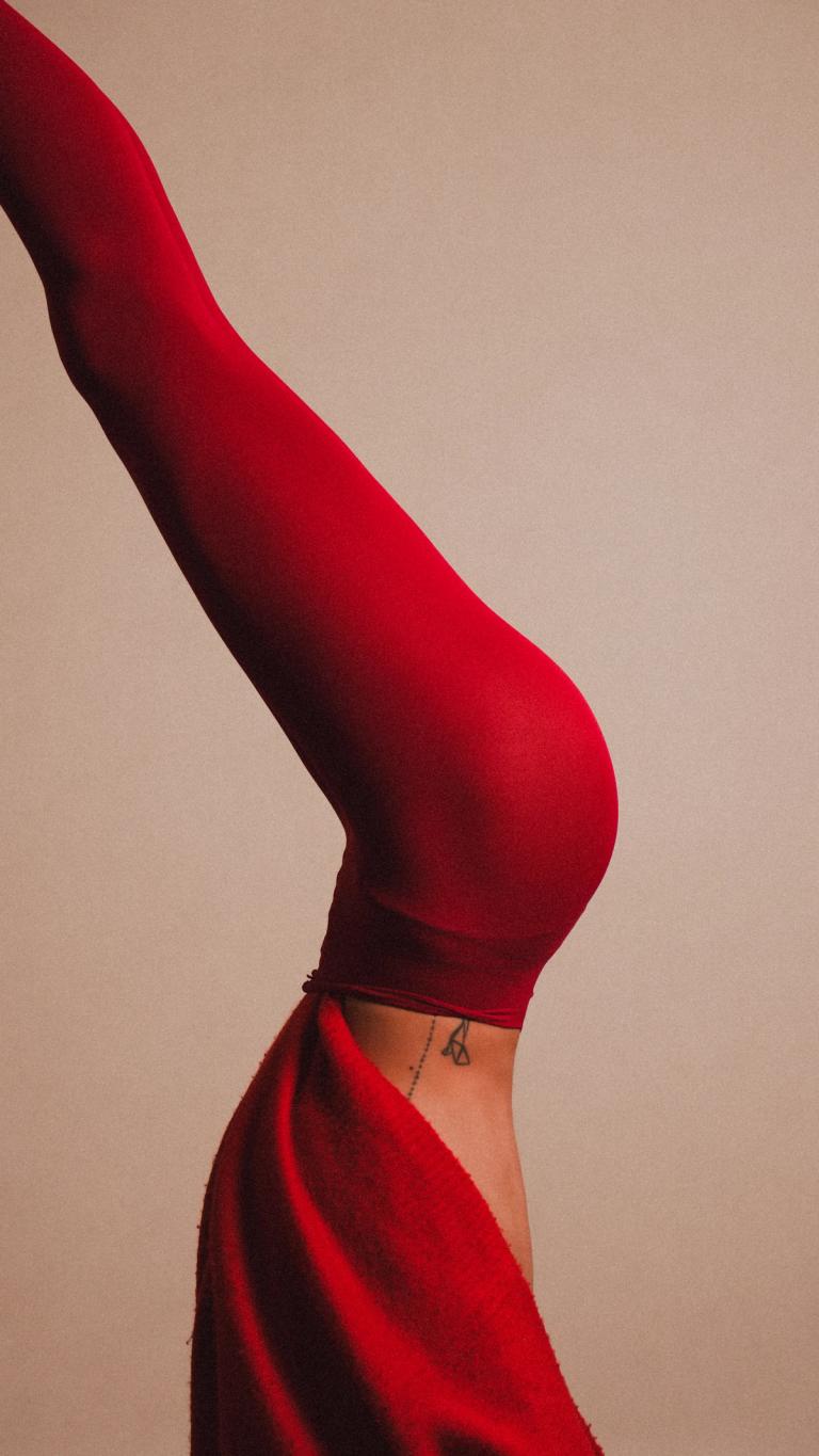 Cours particulier de Pilates au sol, cabinet de Daphné Lachavanne à Paris 7e