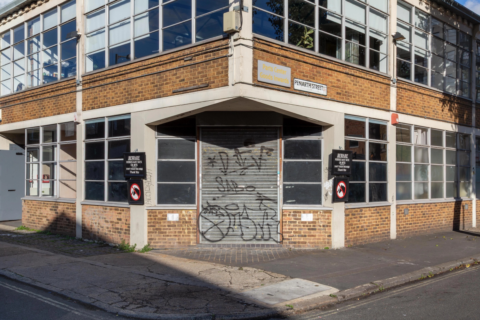 Prerender image 42