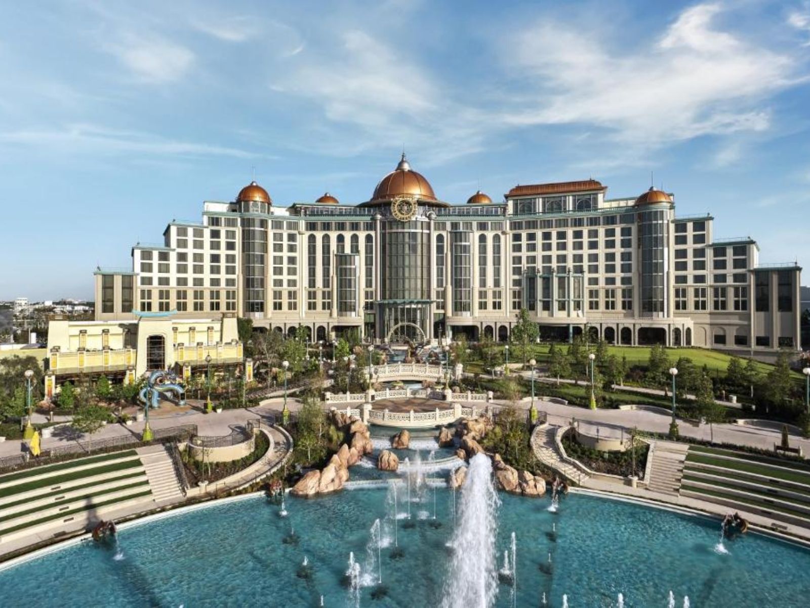 Universal Helios Grand Hotel