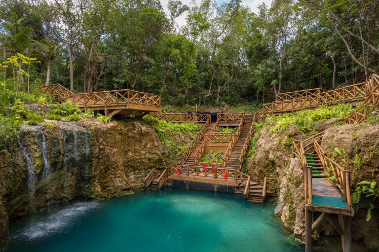 Hoyo Azul en Scape Park, Cap Cana