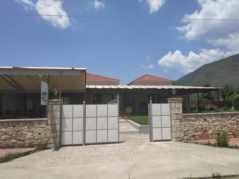 For sale building restaurant in Chora Messinia Peloponnes -