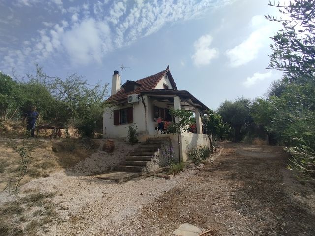 Πωλείται μονοκατοικία πλησίον παλάτι Νέστορα στην Χώρα Μεσσηνίας, φωτογραφία 1 από 8