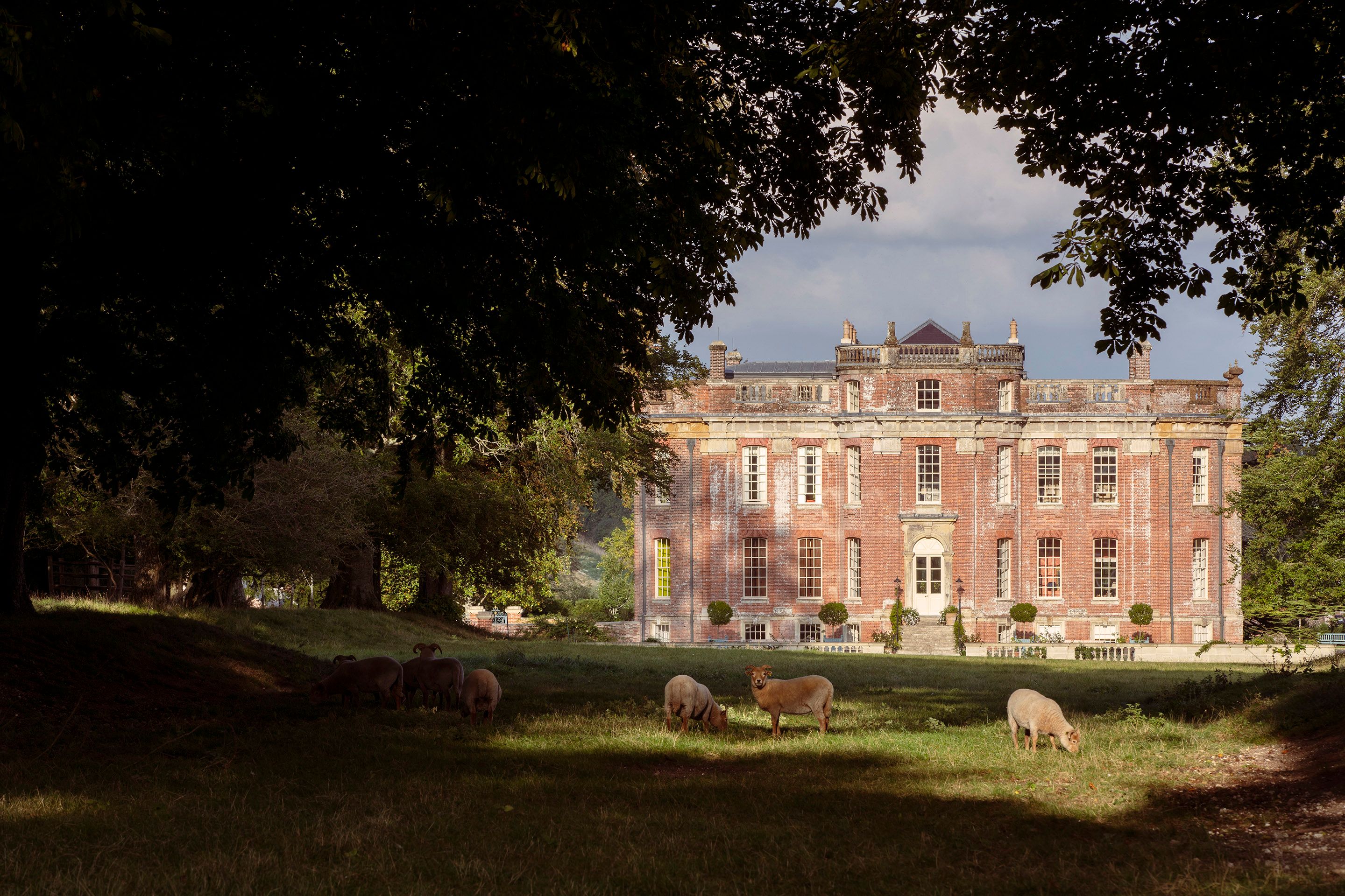 House exterior & surrounding grounds of the Grade I listed Georgian Country Estate, Dorset