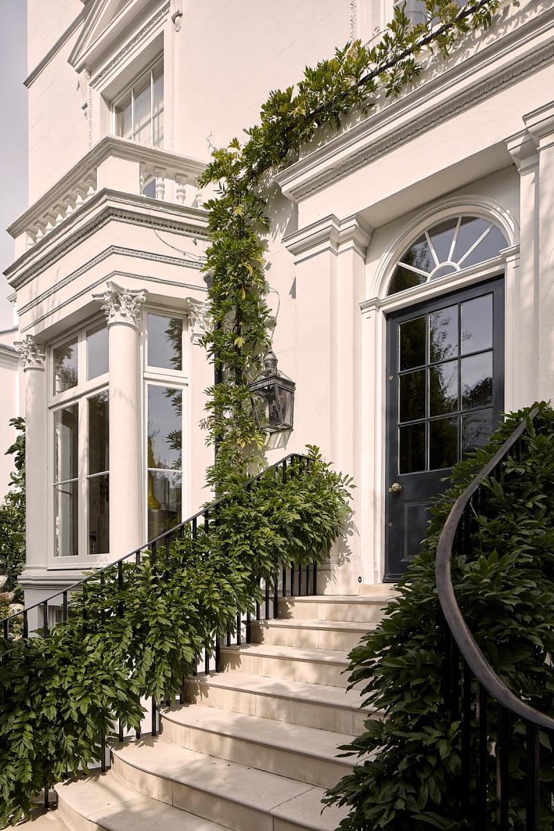 A restored mid-19th century regency London townhouse
