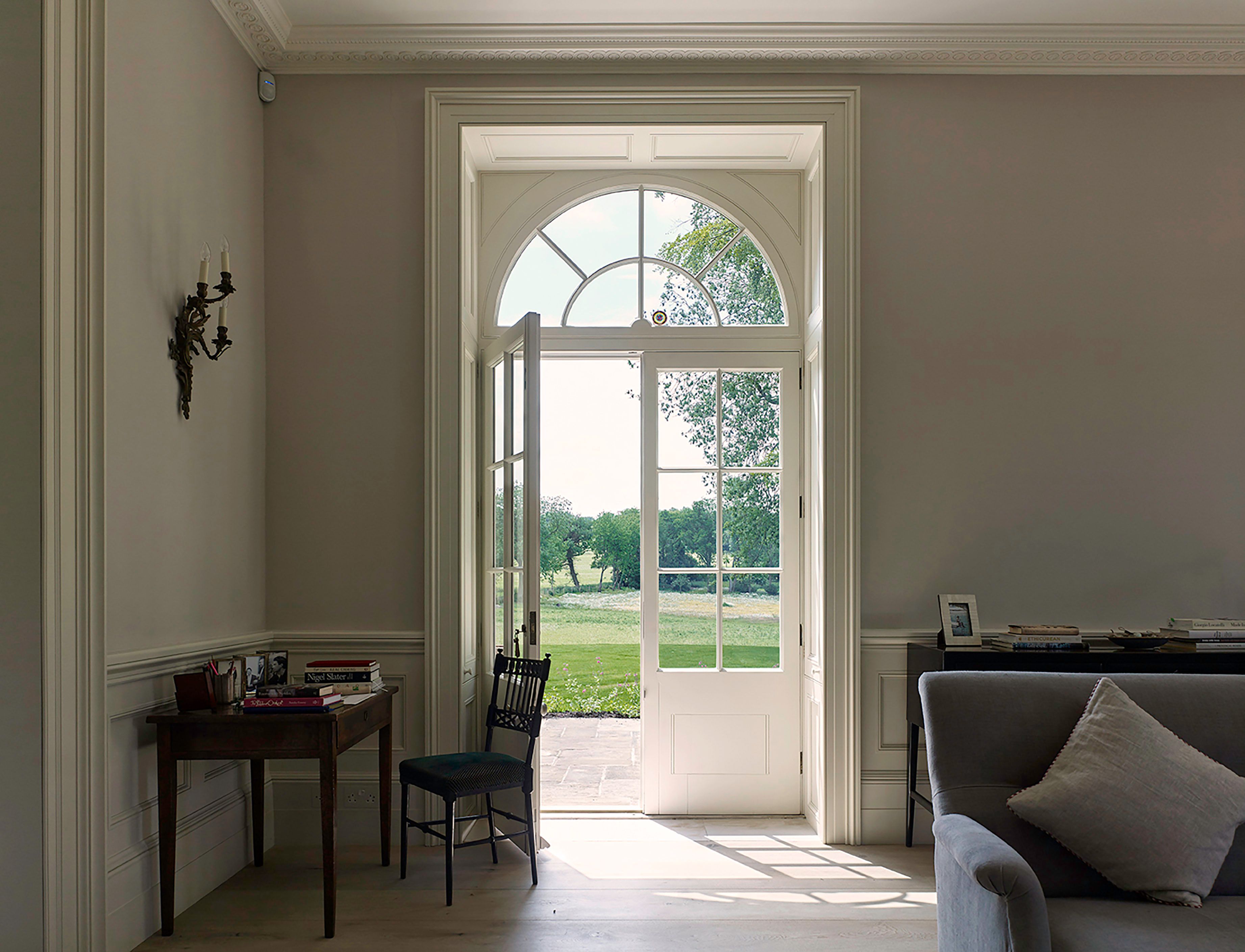 Modern Grange, a new regency house in Hampshire
