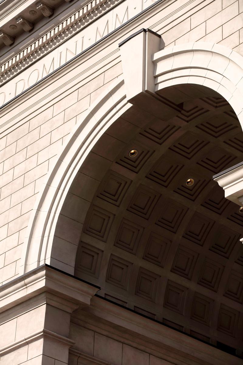 Triumphant arch in the heart of Atlanta