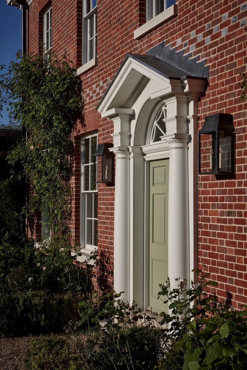A new classical manor house in the classical style
