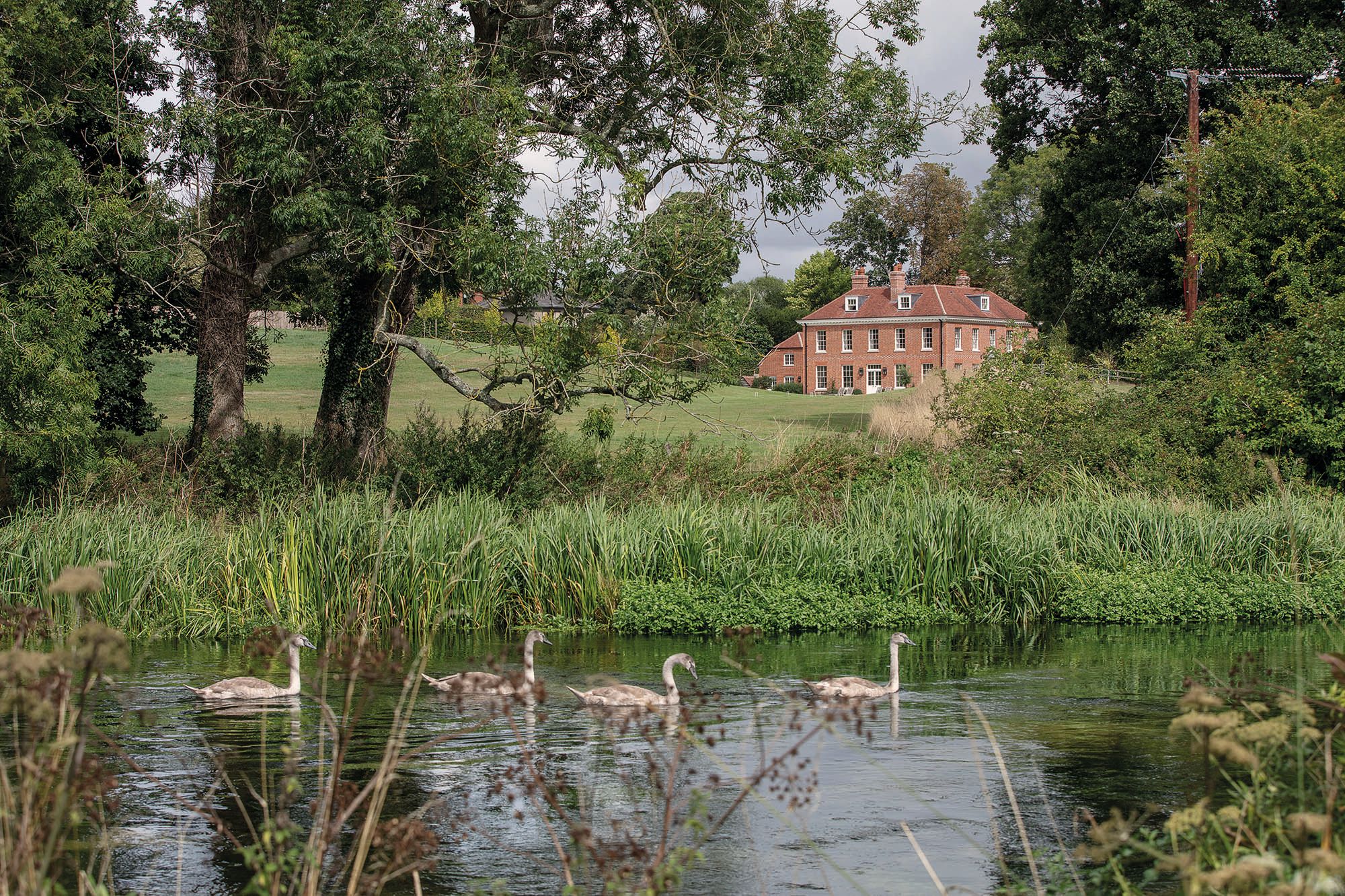 A new classical manor house in the classical style