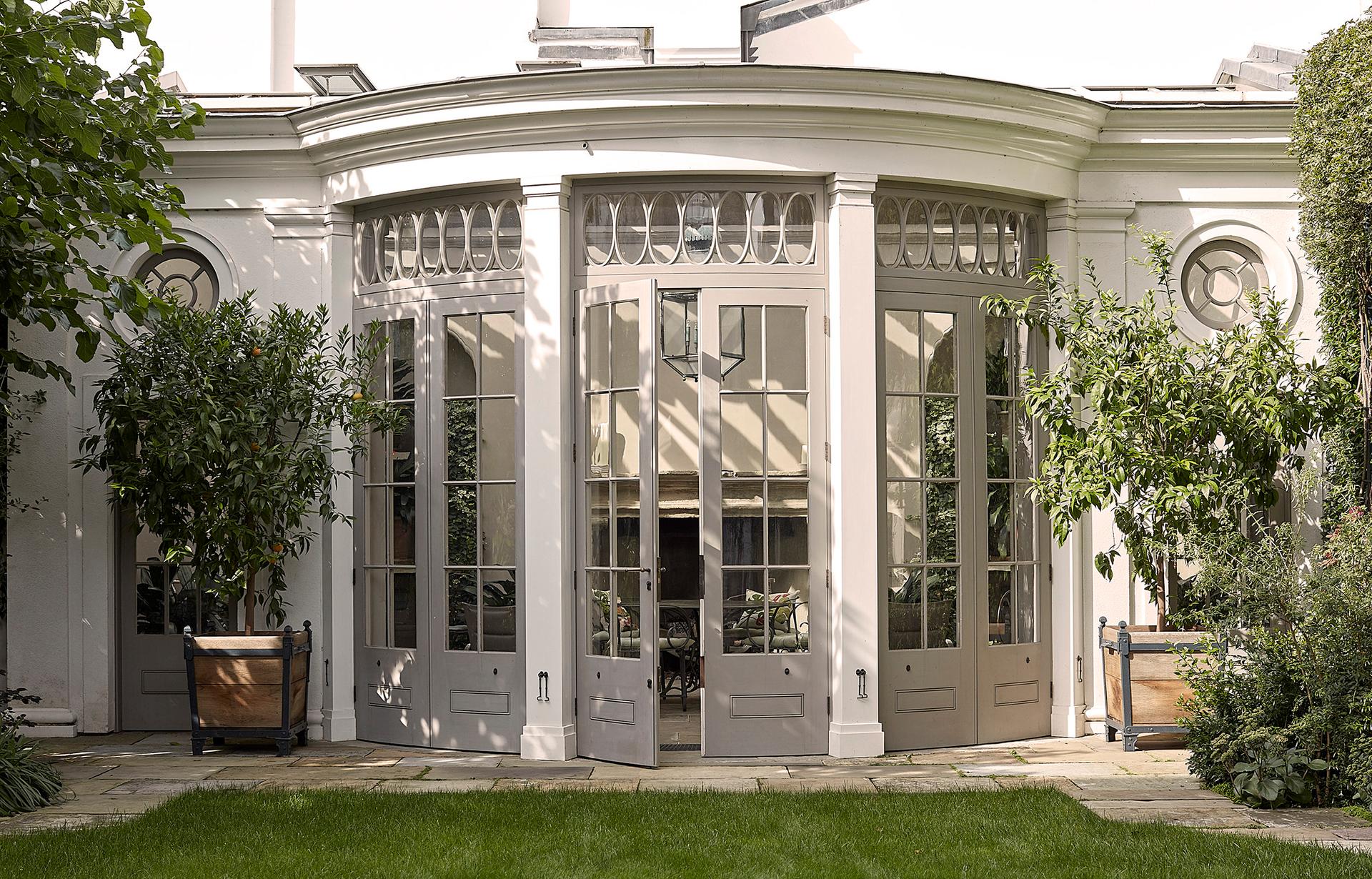 A restored mid-19th century regency London townhouse