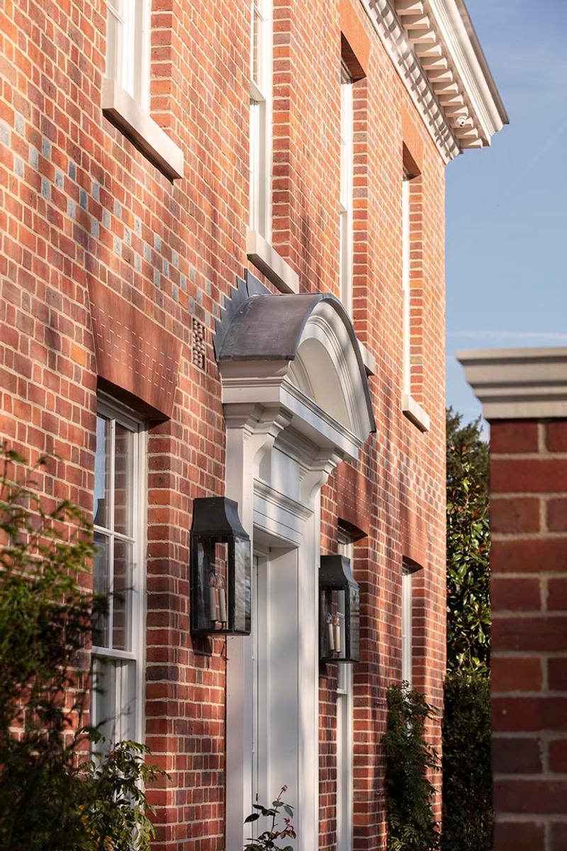 A new classical manor house in the classical style
