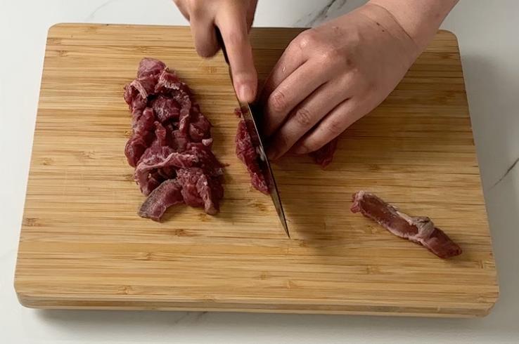 cutting beef